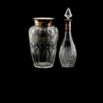 VAS SAMT KARAFF, glas, med silverbeslag, Tyskland, 1900-talets första hälft.