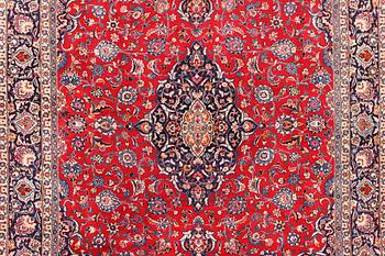 A Keshan carpet, c. 390 x 290 cm.