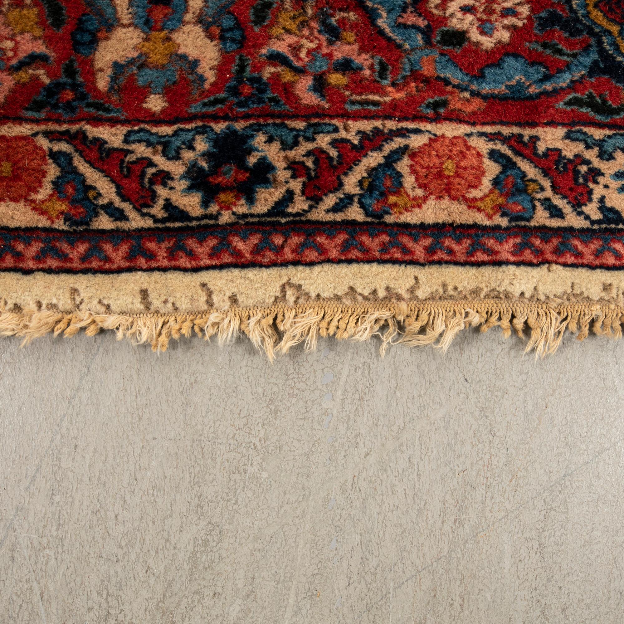 Rug, Oriental semi-antique/old, approx. 325x258 cm.