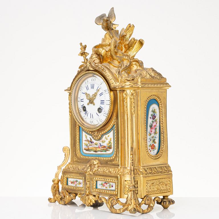 Borspendyl, Louis XVI-stil, troligtvis Frankrike, omkring år 1900.