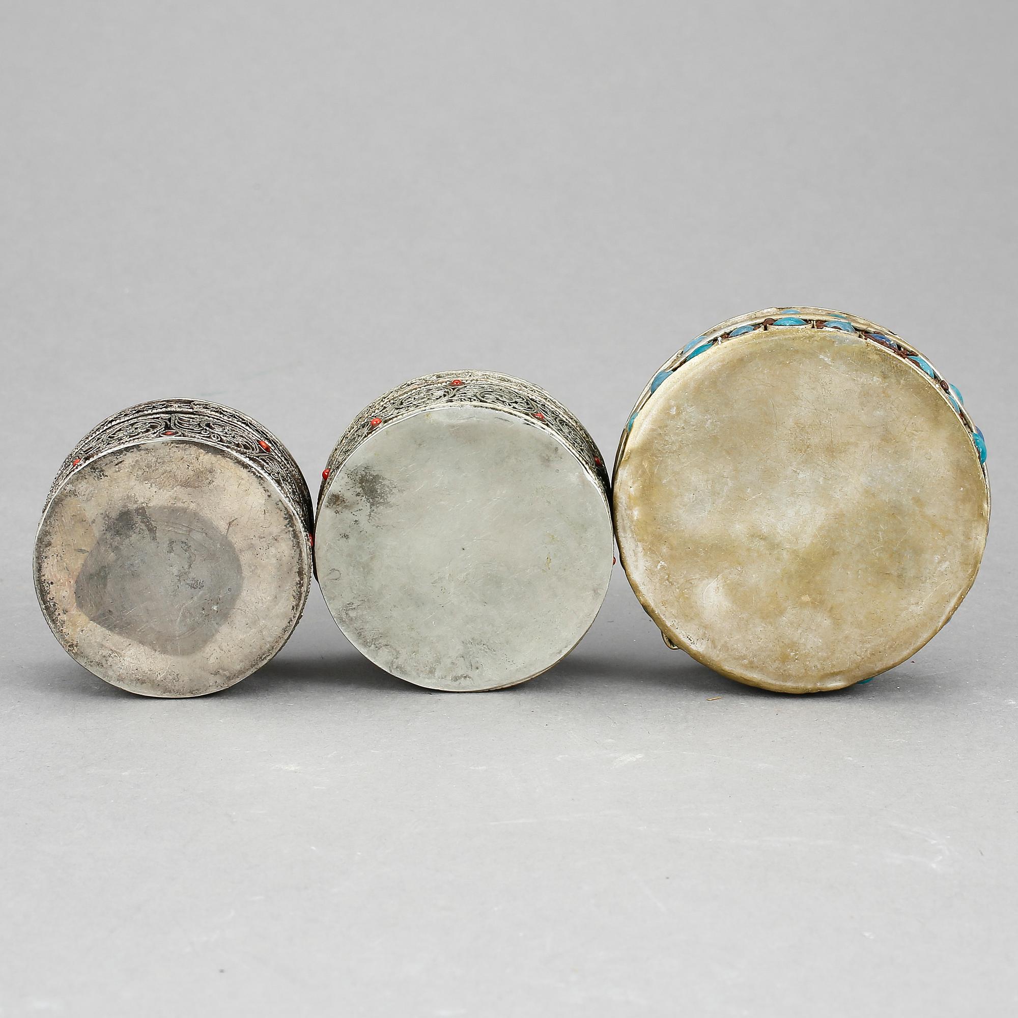 DOSOR, 3 st, silver resp vitmetall, koraller, turkoser, Tibet.