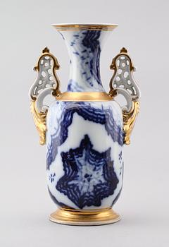 VAS, porslin, senempire, 1800-talets mitt.