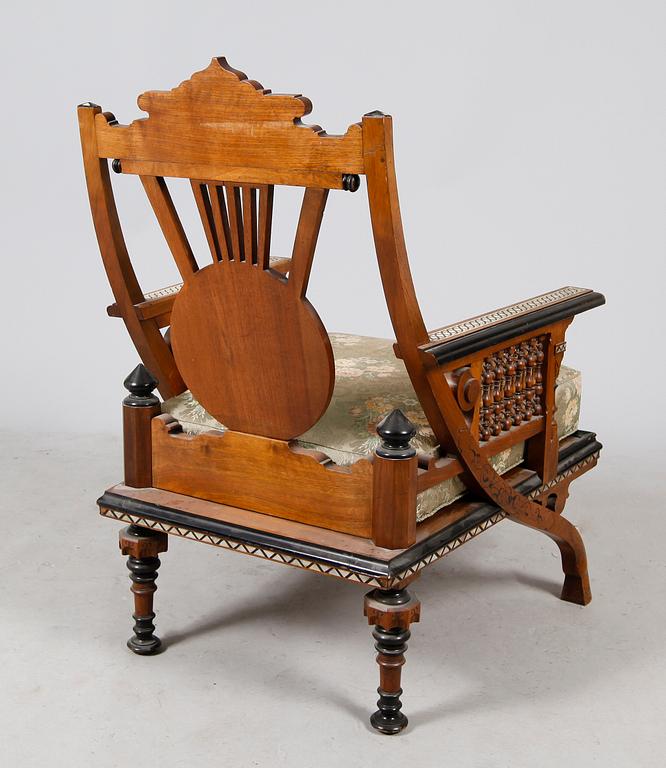 KARMFÅTÖLJ, orientalisk, sent 1800-tal.