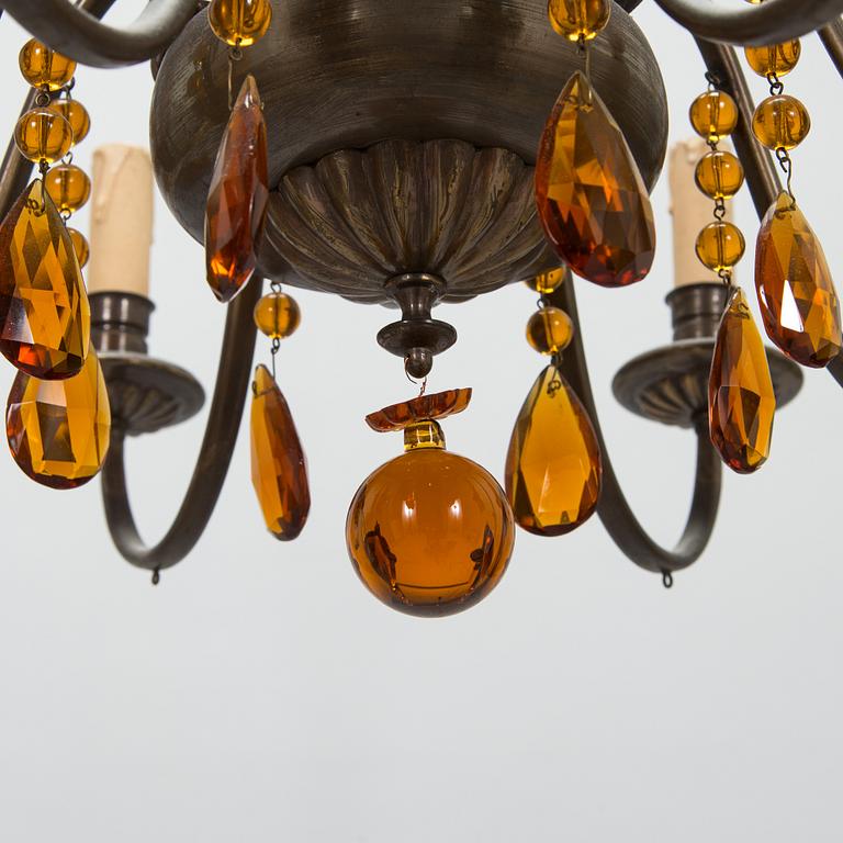 A 1930's chandelier.