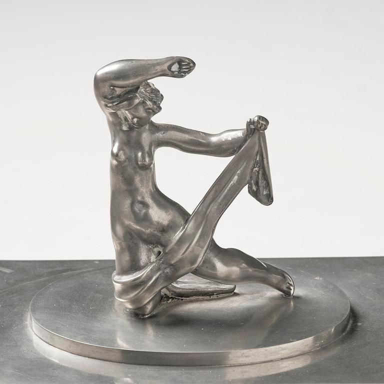 Nils Fougstedt, & Thorvald Alef, a pewter box model A 811, Firma Svenskt Tenn, Stockholm, 1929.