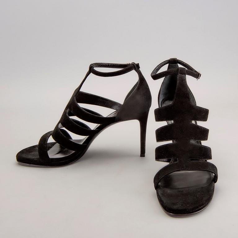 Yves saint Laurent, skor ett par strl 39,5.