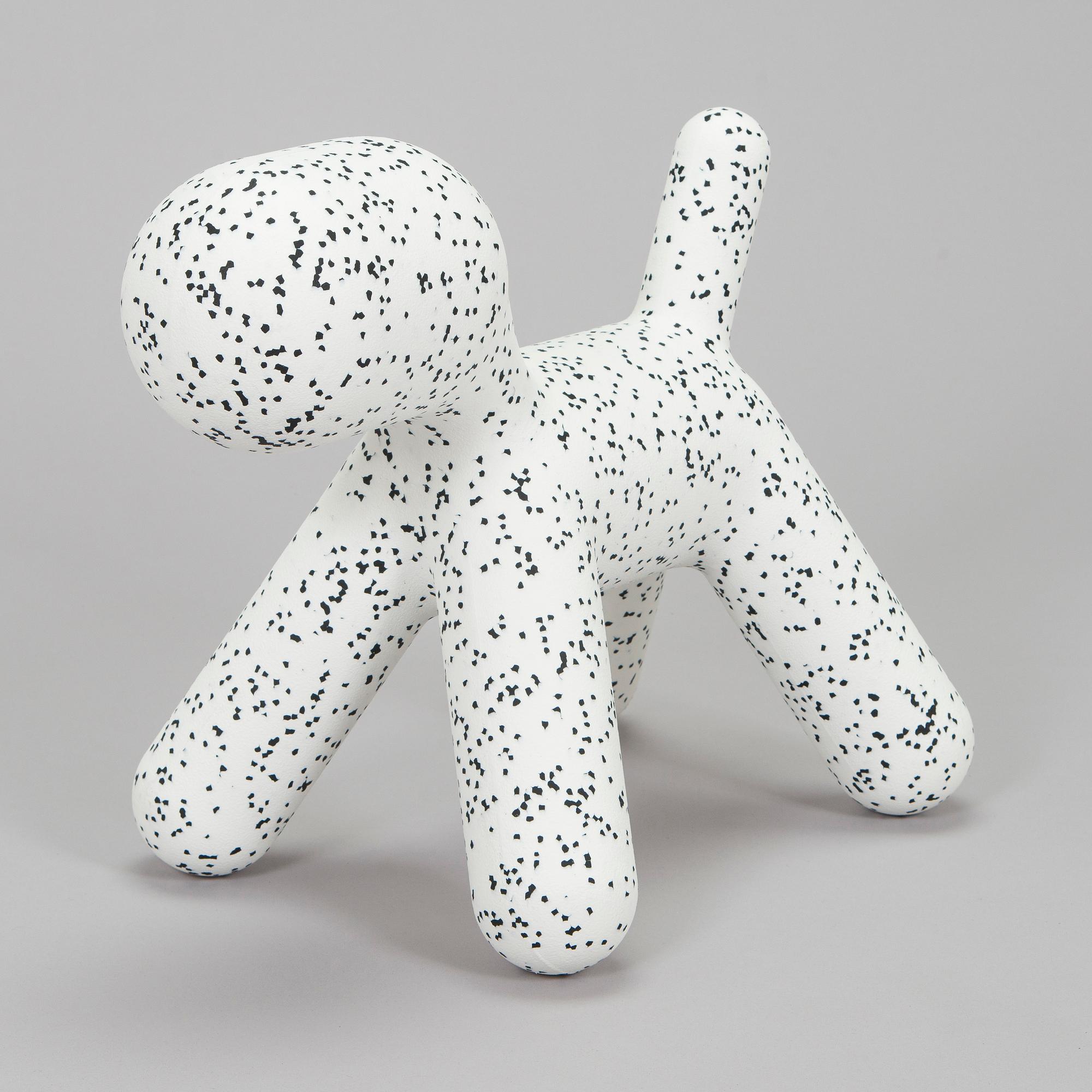 Eero Aarnio, "Puppy Dalmatian", Me Too Collection, Magis, Italia, 2005.