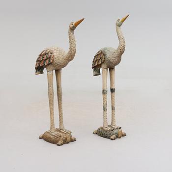 FIGURER, 2 st, målat trä, sydostasien, 1900-talets första hälft.