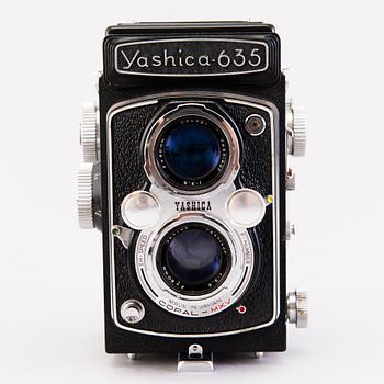 Set of five cameras, with accessories, 1920-50-tal.