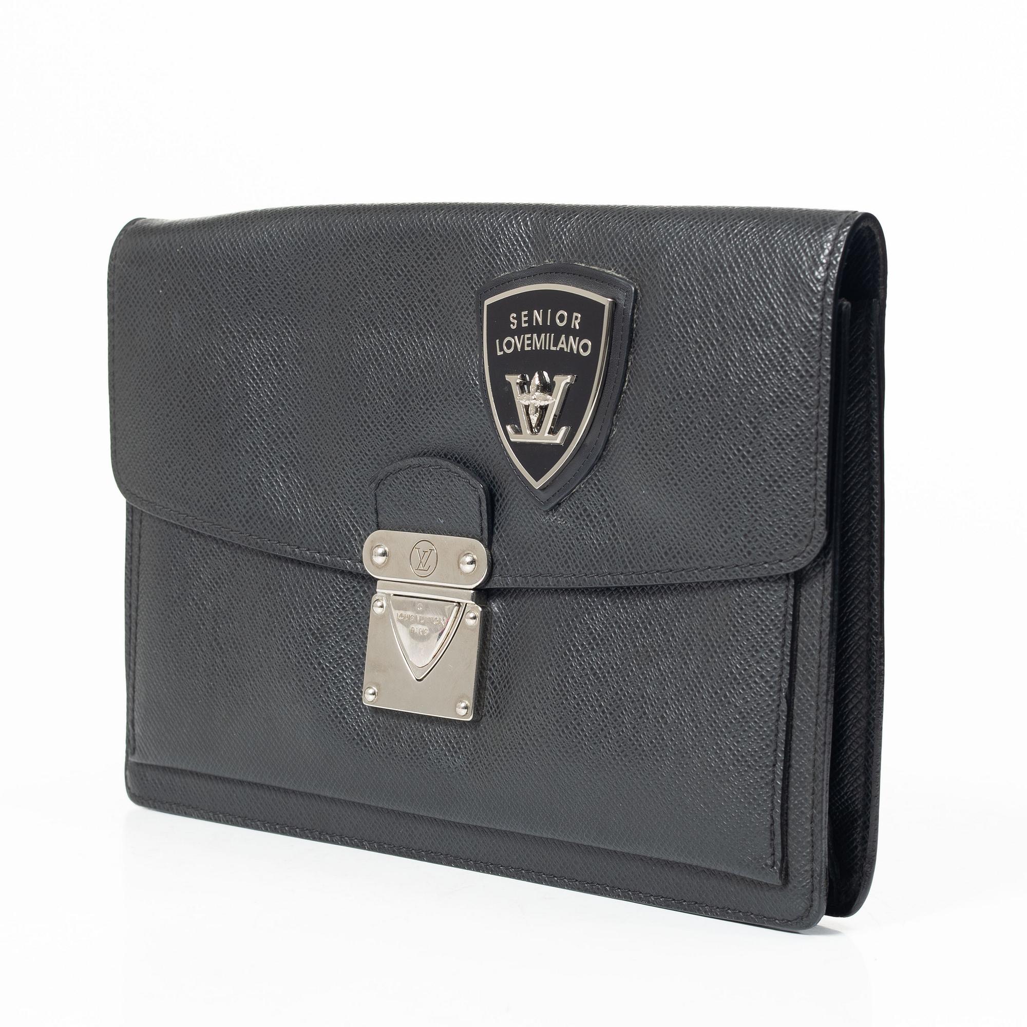 Louis Vuitton, A pochette, 2010.