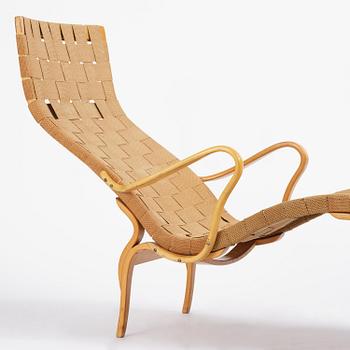 Bruno Mathsson, a "Pernilla 3" lounge chair, Firma Karl Mathsson, Värnamo, 1940s.