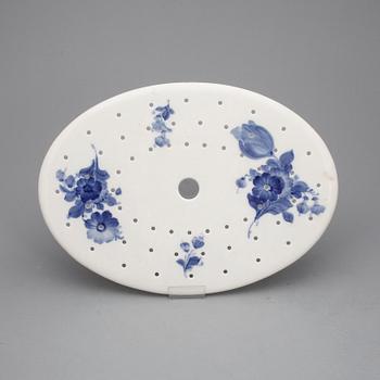 SERVISDELAR, ca160+8 delar, porslin, "Blå blomst", Royal Copenhagen, 1900-tal.