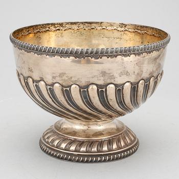 SKÅL, silver, Sheffield 1899. Vikt ca 536 gram.