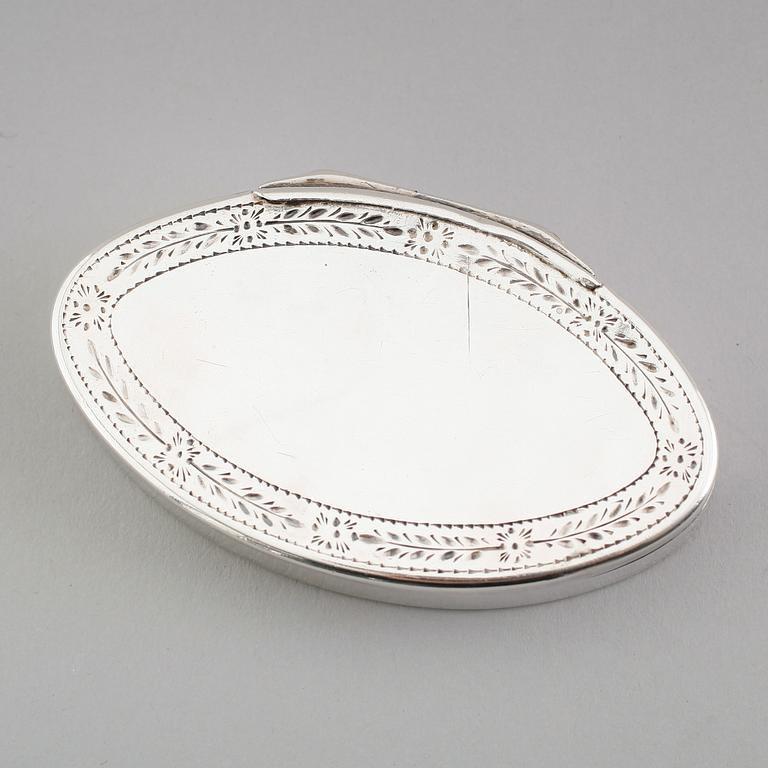 DOSA, silver, Per Erik Sundberg, Trosa 1850. Vikt ca 54 gram.