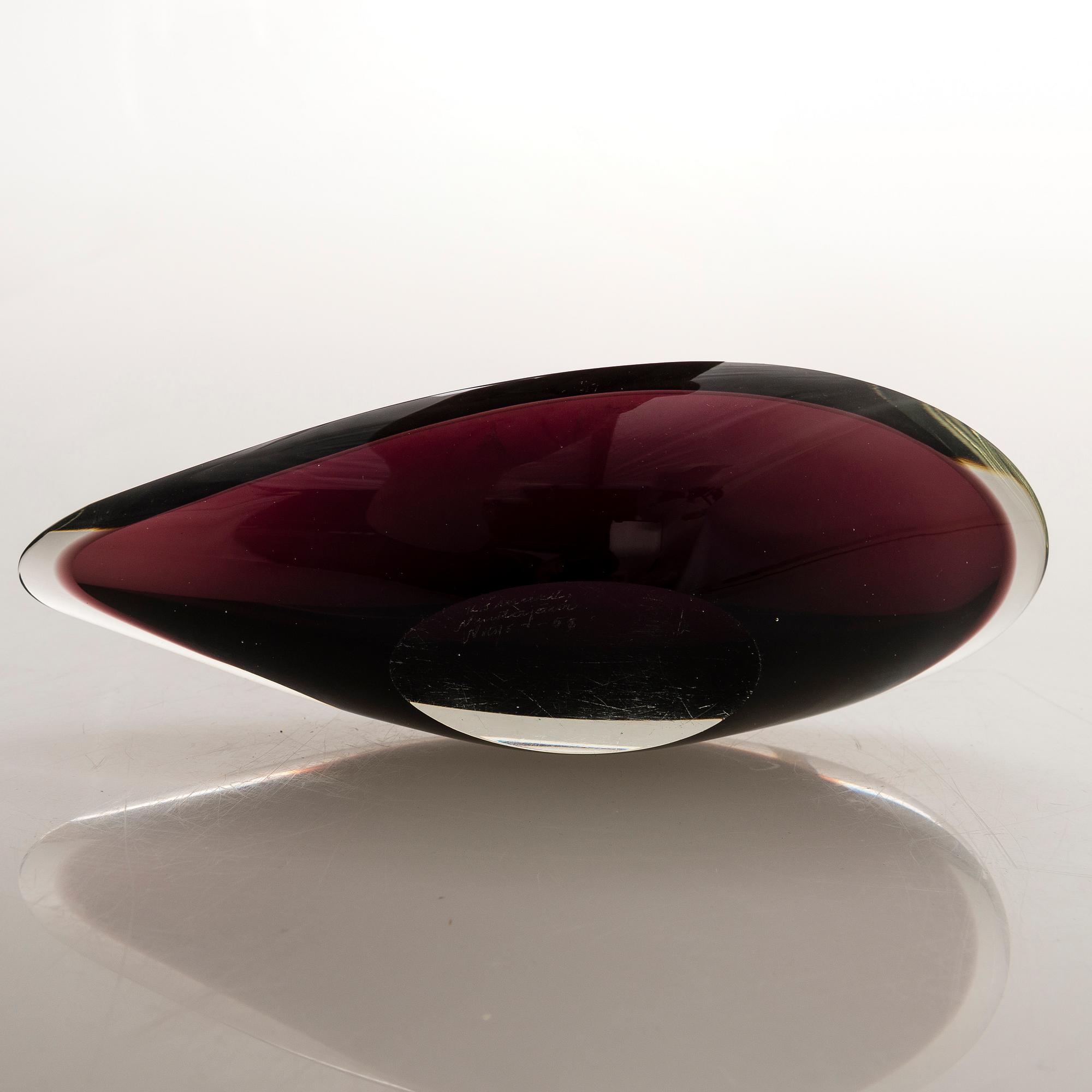 KAJ FRANCK,  A glass bowl signed Kaj Franck Nuutajärvi Notsjö -53.