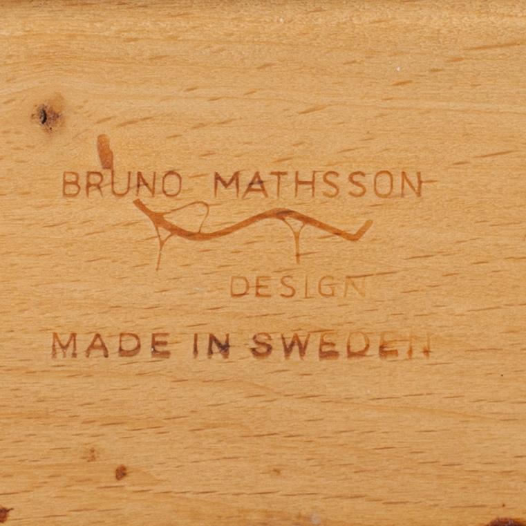 VILSTOL MED FOTPALL, "Pernilla", Bruno Mathsson, Firma Karl Mathsson, Värnamo.