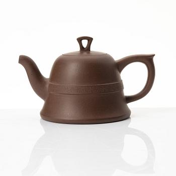 A 'bell' yixing teapot, China, 1980s.