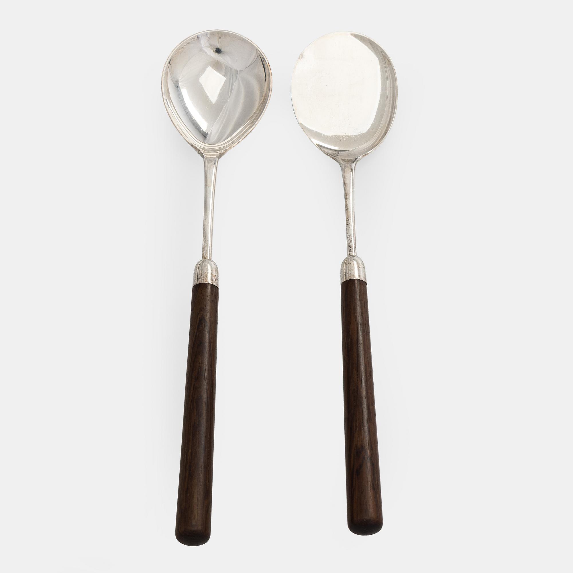 Kay Bojesen, Serveringsfat samt -bestick, sterlingsilver och palisander, Danmark. Kring 1960-talets mitt.