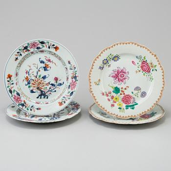 Six chinese 18th century plates in famille rose and blue and white.