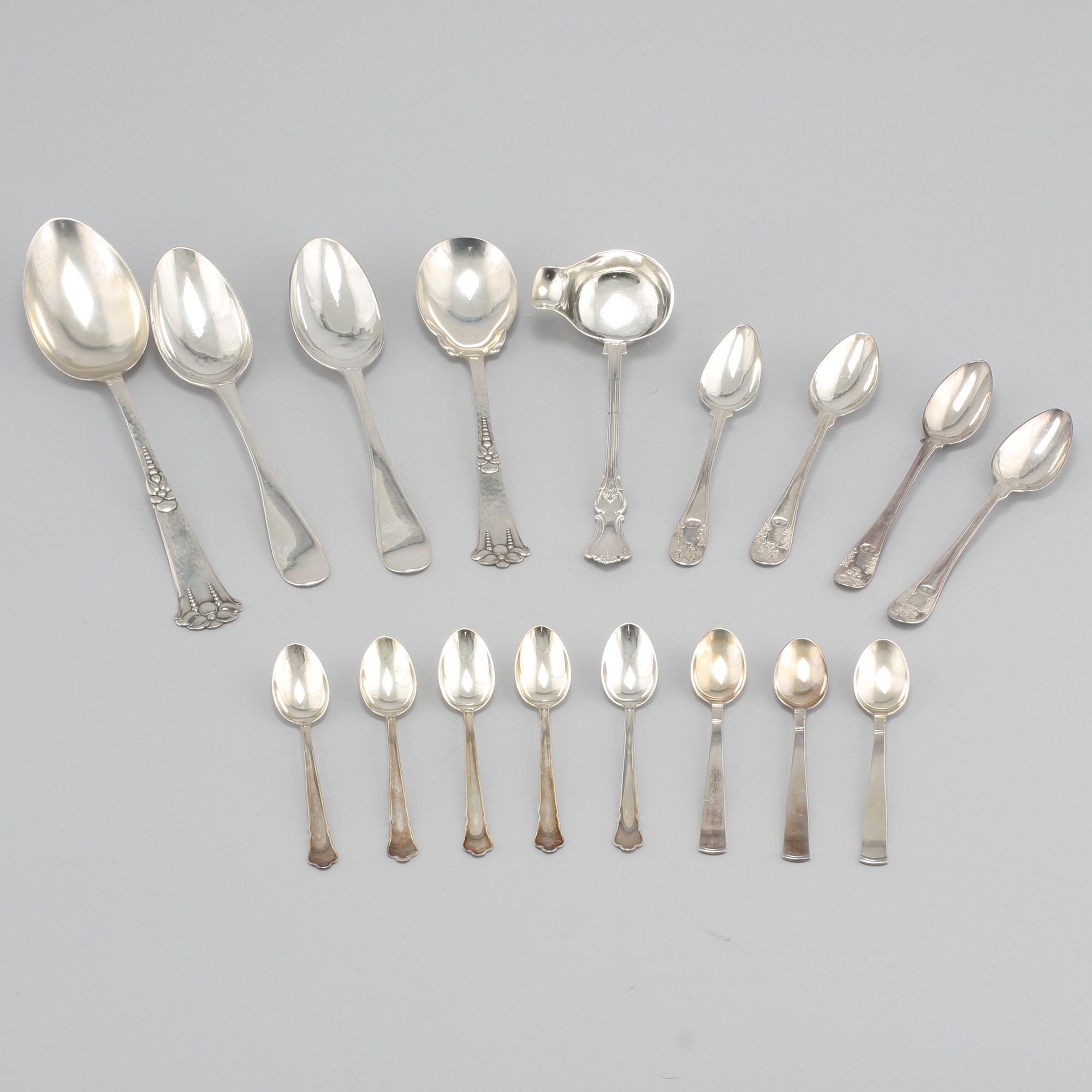 SILVERBESTICK, 17 delar, Sverige och importerat, 1900-tal, 463 gram.
