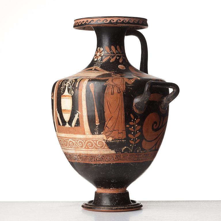 An Apulian red-figured Hydria, probably circa 350-330 B.C.