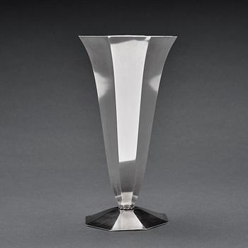 Wiwen Nilsson, an octogonal sterling bell shaped vase, Lund, Sweden 1941.