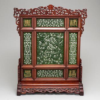 A Chinese carved firescreen/table screen, 20th century.