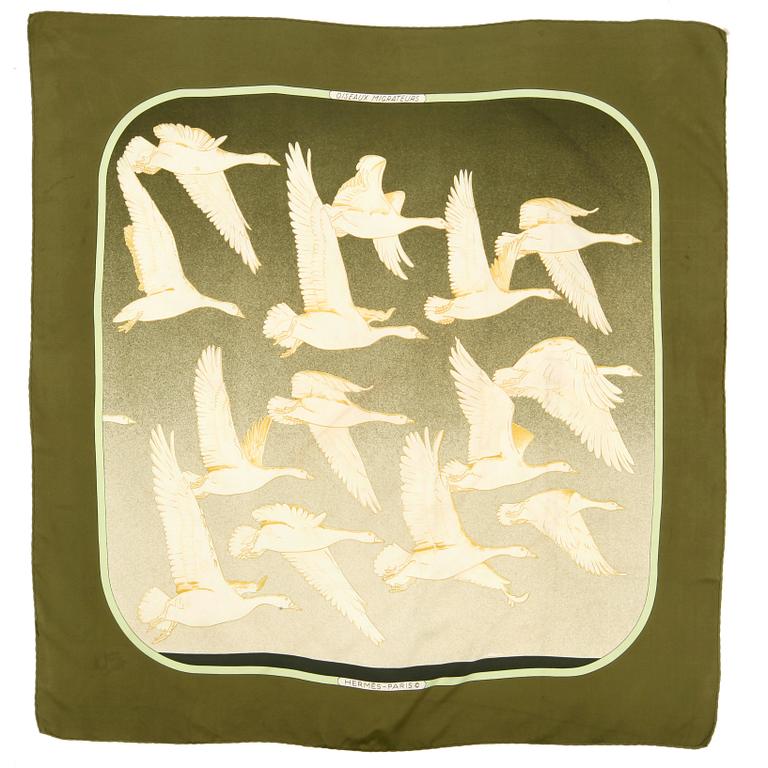 HERMÉS, a silk scarf, "Oiseaux Migrateurs".