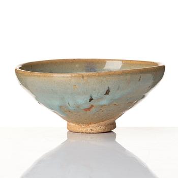 A jun glazed bowl, Yuan/Ming dynasty.