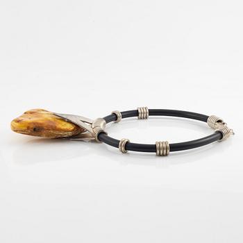 Silver necklace with amber.