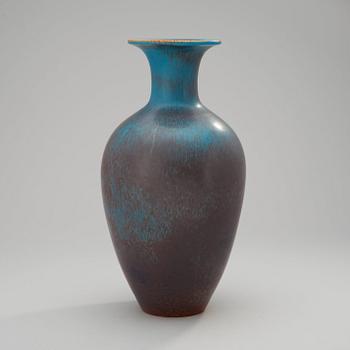 A Gunnar Nylund stoneware vase, Rörstrand 1950's-60's.