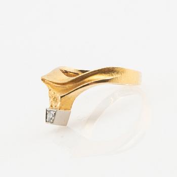 Björn Weckström, ring, 18K gold with brilliant-cut diamond, "Diamond Promise", Lapponia.