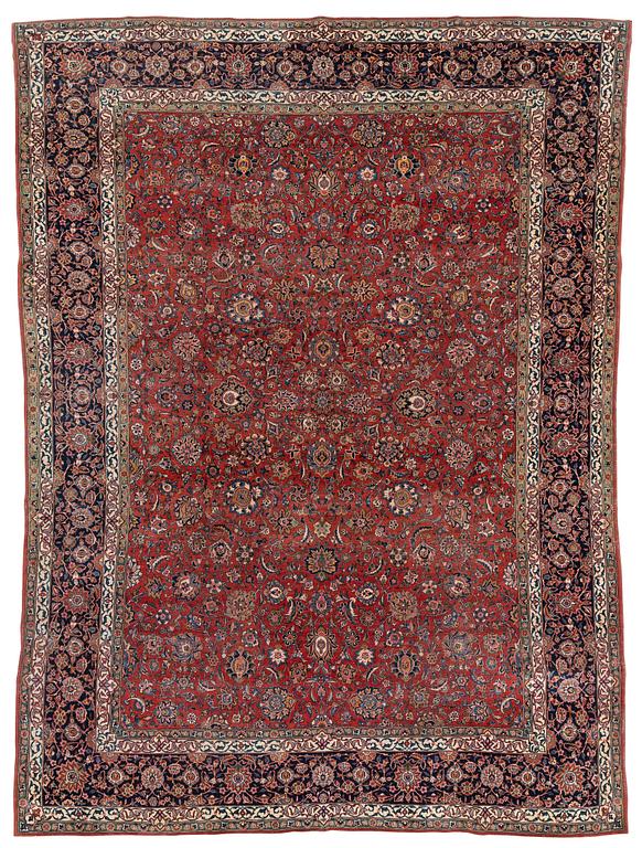 An antique 'Manchester' Kashan carpet, ca 354 x 259 cm.