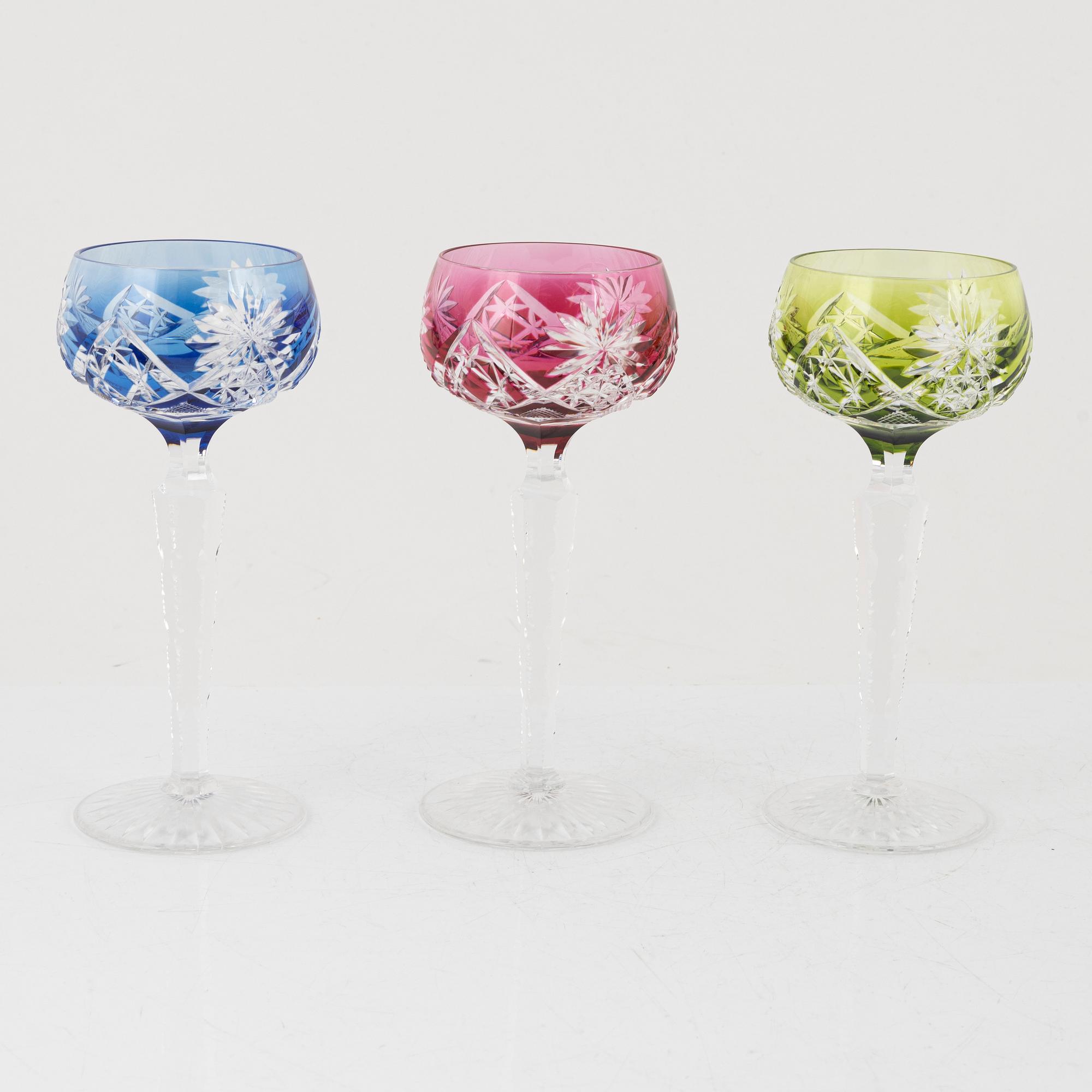 A set of 18 glasses, 20th century.