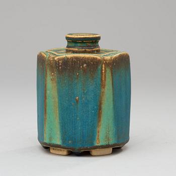 A Wilhelm Kåge 'Farsta' stoneware vase, Gustavsberg Studio 1957.