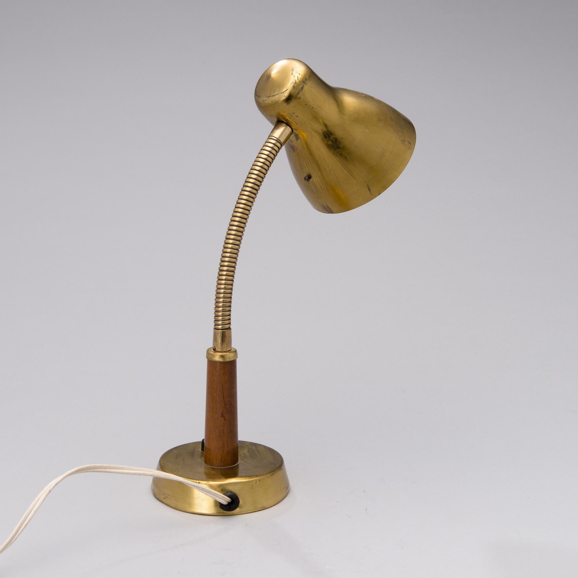 PÖYTÄVALAISIN, Precenta Oy / Preluce Oy, 1900-luvun puoliväli.