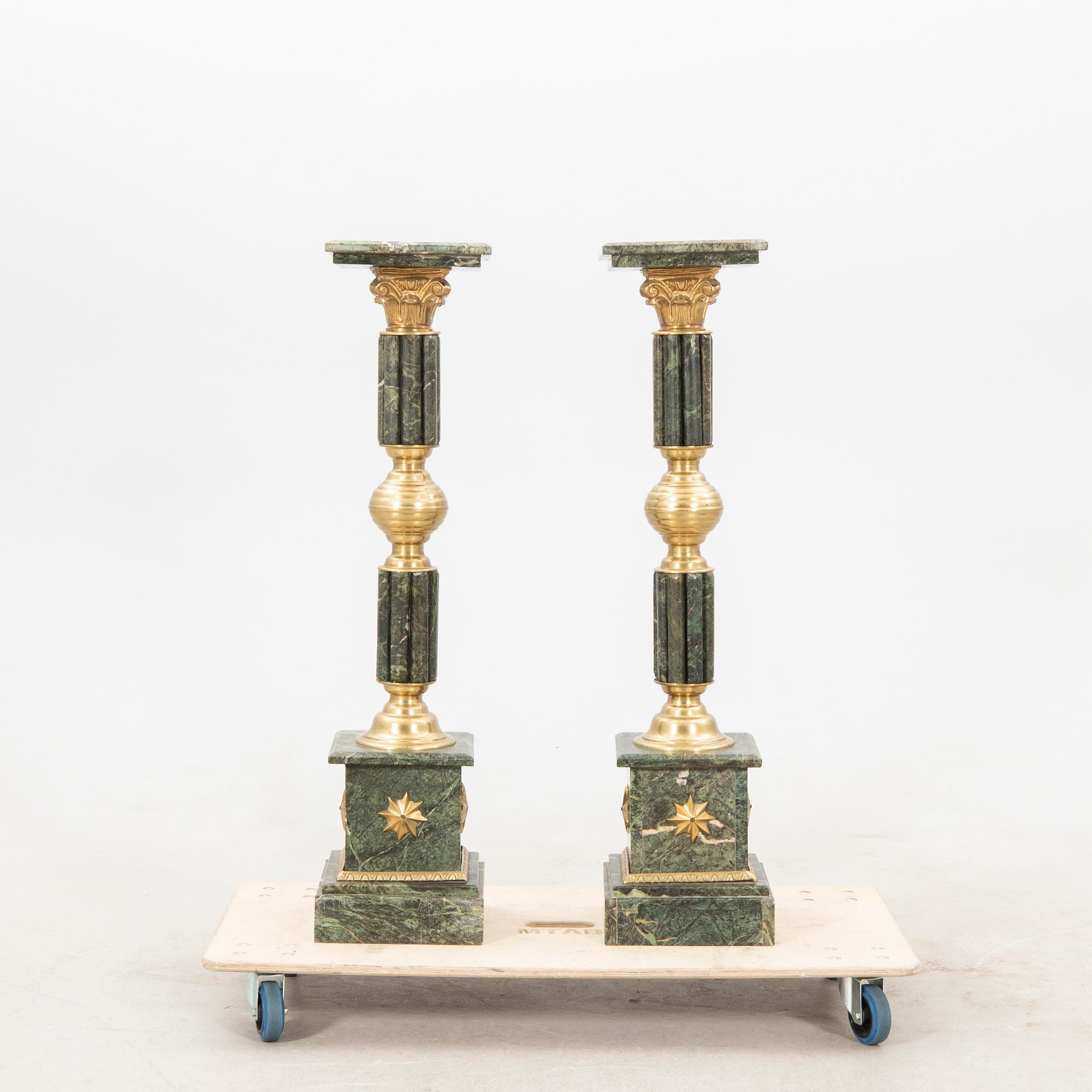 Piedestaler ett par 1900-tal.