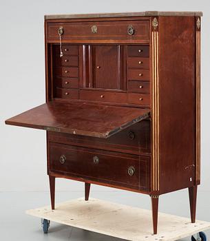 CHIFFONJÉ, sengustaviansk stil, 1800-talets slut.