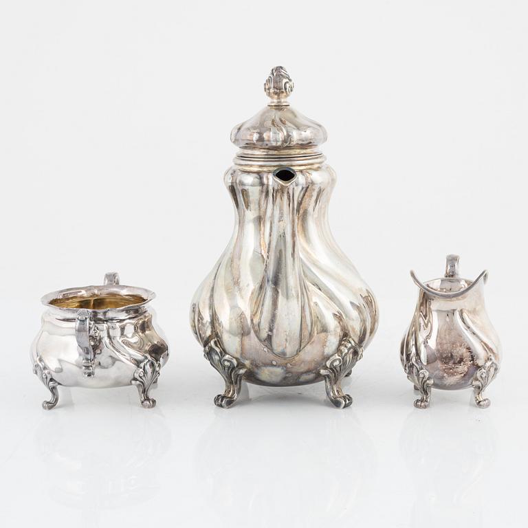 A 3-piece Norwegian silver Rococo style coffee service, Norsk Filigransfabrik, Oslo, around the year 1900.