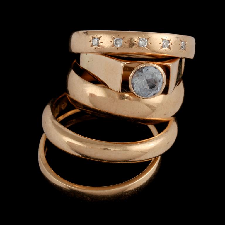 RINGAR, 5 st, 18k guld, Svenska guldsmeder, 1900-tal. Vikt 24 g.