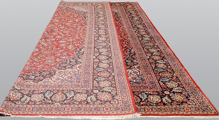 Carpet, Keshan, semi-antique, signed, 439 x 316 cm.