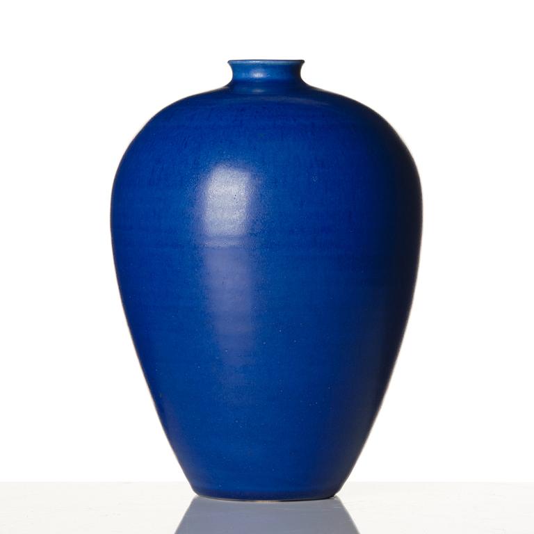 Erich & Ingrid Triller, a stoneware vase, Tobo, Sweden.