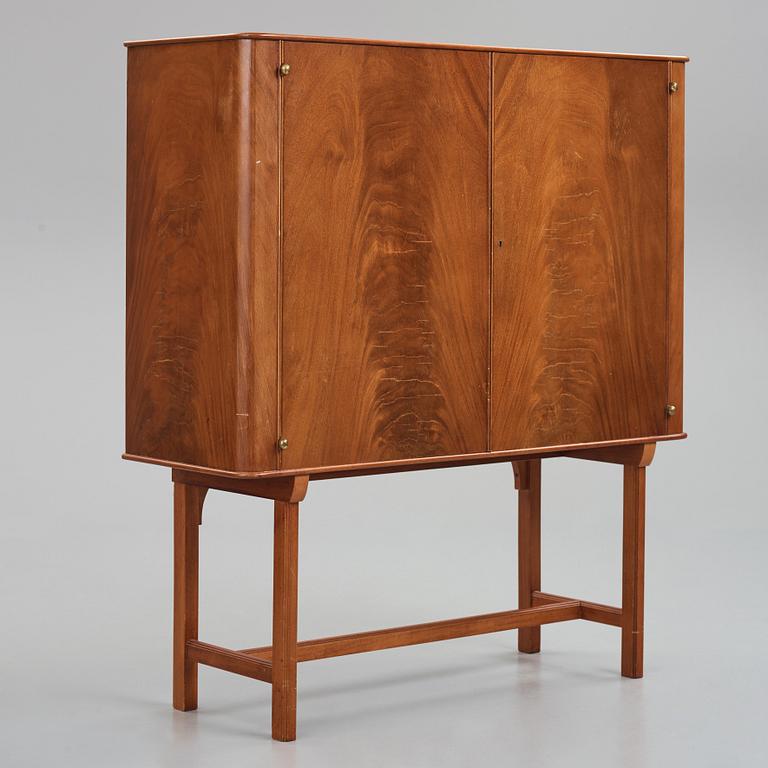 Josef Frank, a mahogany cabinet, model 955, Svenskt Tenn, probably 1940-1950s.