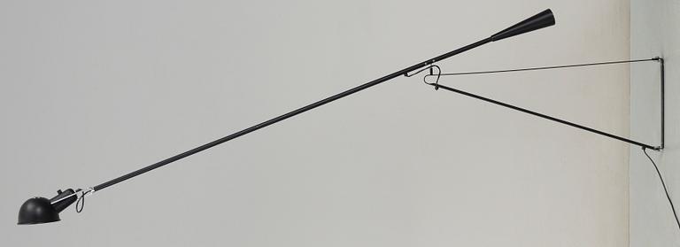 VÄGGLAMPA, formgiven av Paolo Rizzato för Arteluce, Italien, formgiven 1973.