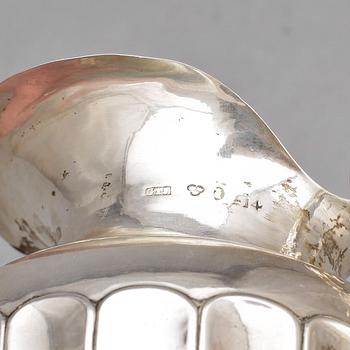 GRÄDDKANNA, silver, senempire, Gustaf Theodor Folcker, Stockholm, 1839. Vikt ca 138 gram.