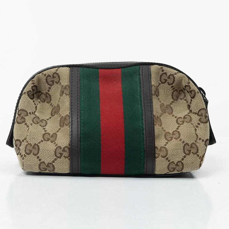 Gucci, bag, "Messenger bag" and toiletry bag.