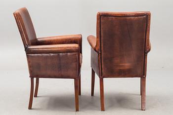 FÅTÖLJER, ett par, engelsk stil, 1900-talets slut.