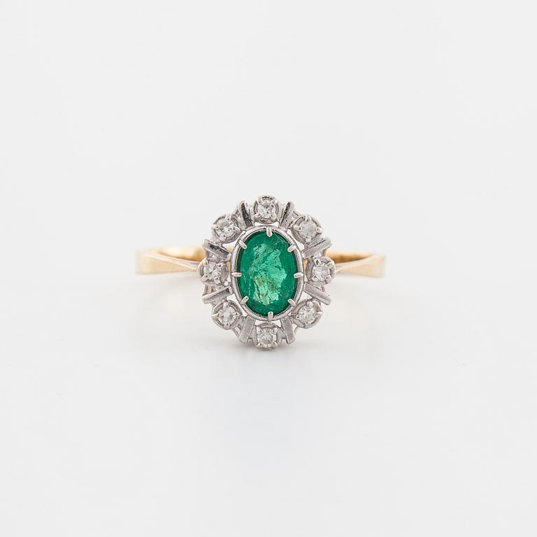 RING, med smaragd samt åttkantslipade diamanter, importstämplad.