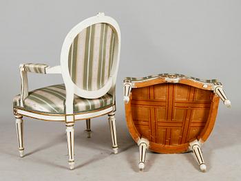 KARMSTOLAR, 1 par, gustaviansk stil, 1900-talets första hälft.