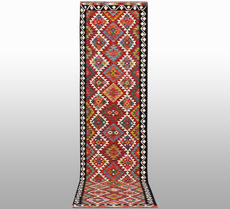 A runner, Kilim, ca 388 x 80 cm.